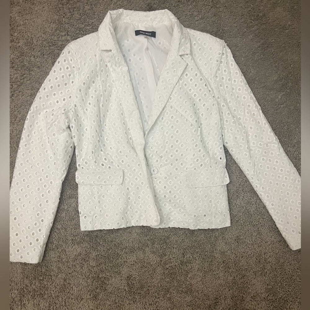 Nine West white embroidered eyelet notched jacket/blazer